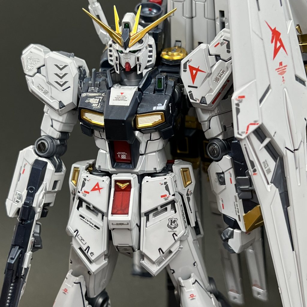 RG νガンダムチタニウムフィニッシュ–3枚目/制作者：Nicoto
