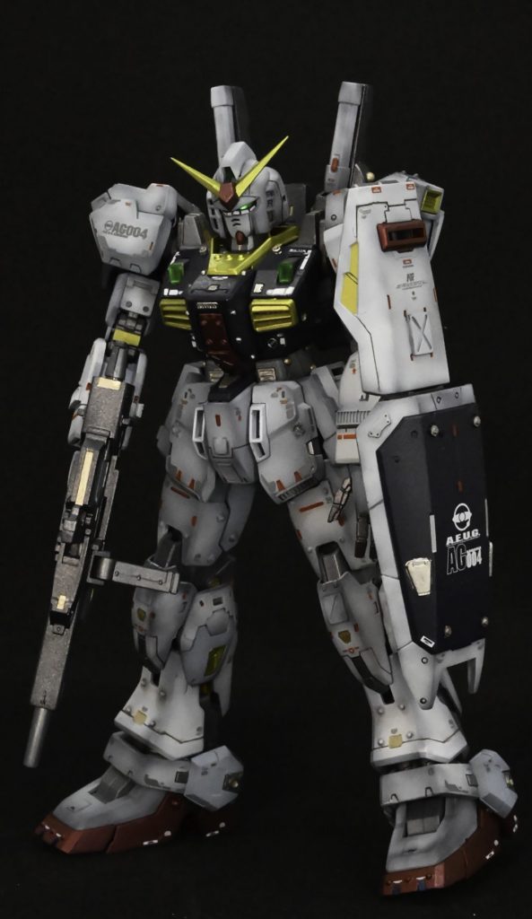 黒背景だと迫力ありますねー。自分がハイザックに乗っていたら一目散に逃げだしそうですW