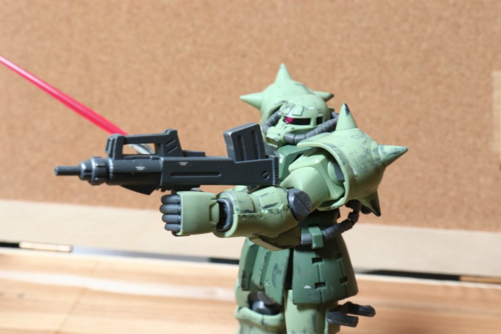 左腰にマウントしてる銃です。あくまで牽制用の設定です。ご観覧いただきありがとうございました。