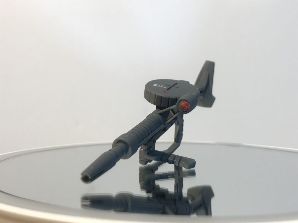 ザクマシンガンのスコープは偏光シールをはっています。