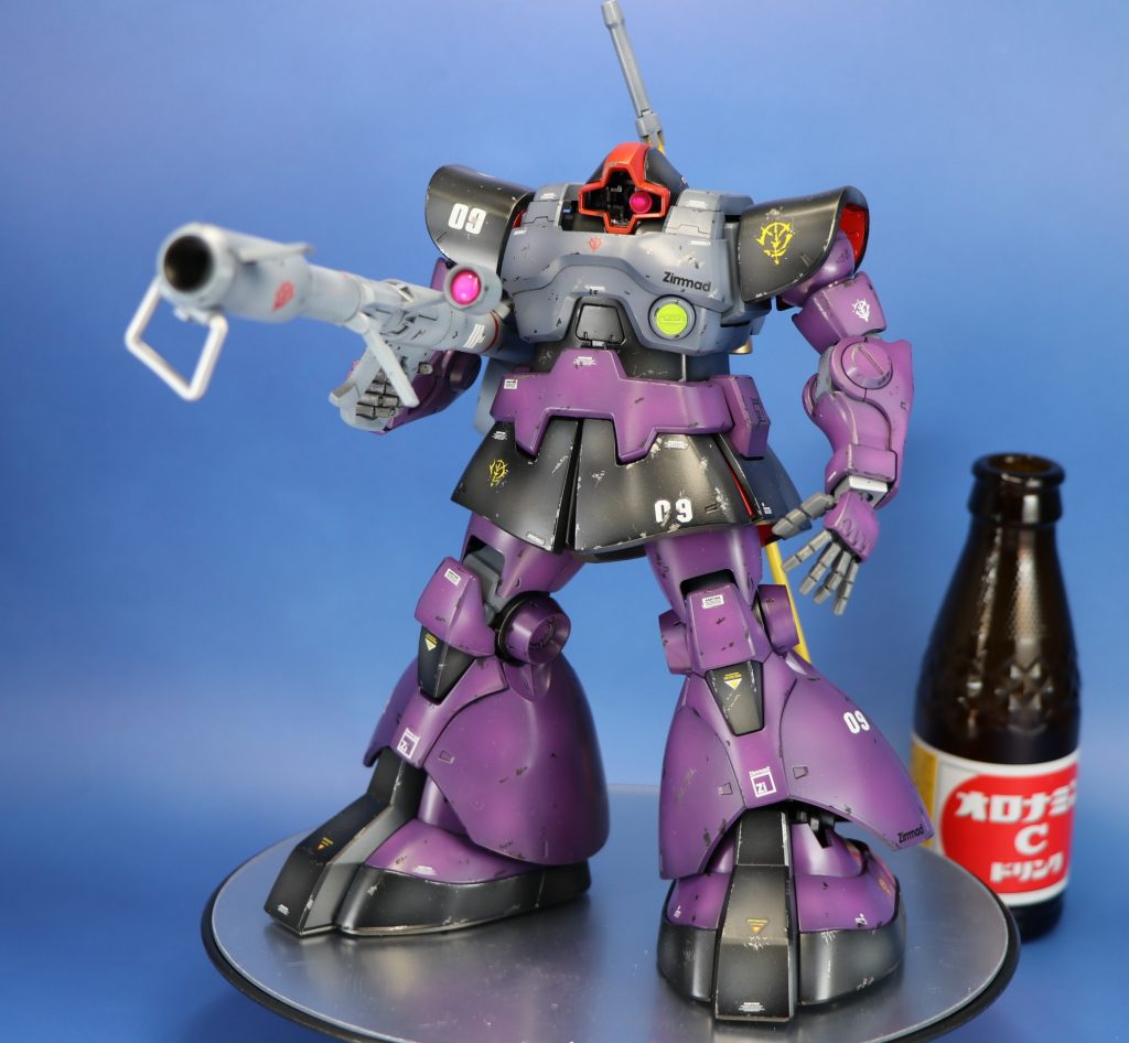 デカい…とにかくデカいです。オロナミンCの瓶が縮んでしまったのかという程の大きさです