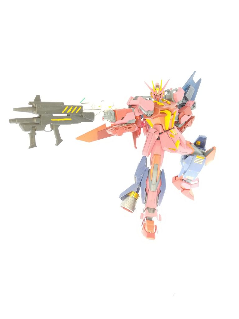 ストライクと言えばのポーズを撮影したんですけど…何回撮影してもライフルが白飛びしちゃうんですよ…