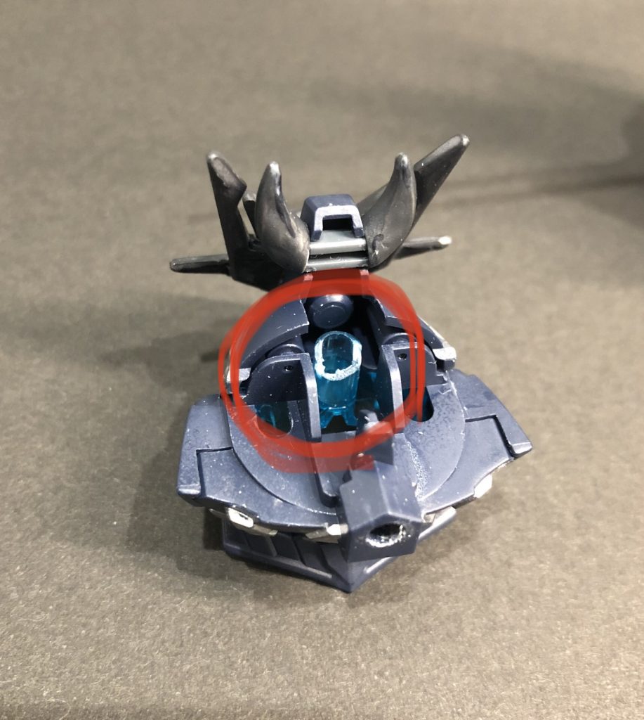 製作中に気づいたことですが、ここのダボ殺しは必須です。仮組するとガッチリハマって狐にならなくなります。以上、久しぶりのSDでした。また作りたいと思わせてくれる一体でした！