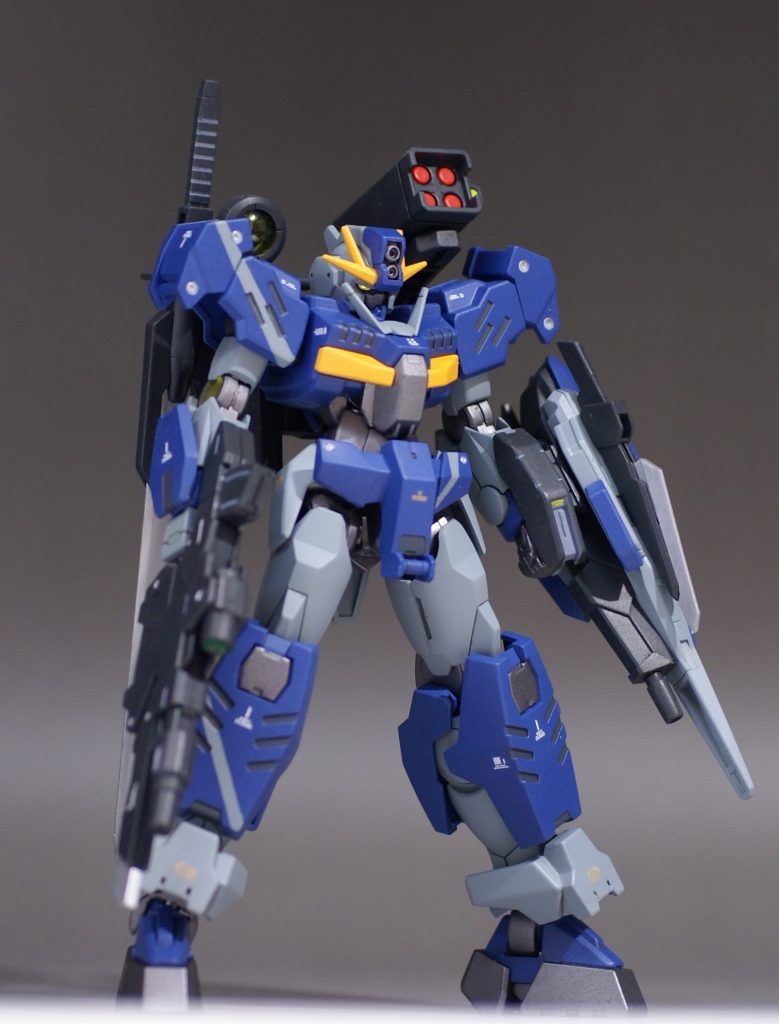 オリジナルカラーで作成。ラインはマスキング塗装で。