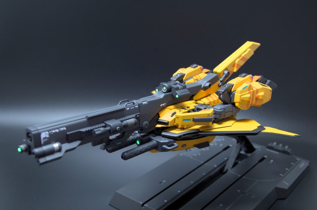 グレイ・ゼータ専用武装でのウェイブライダー形態