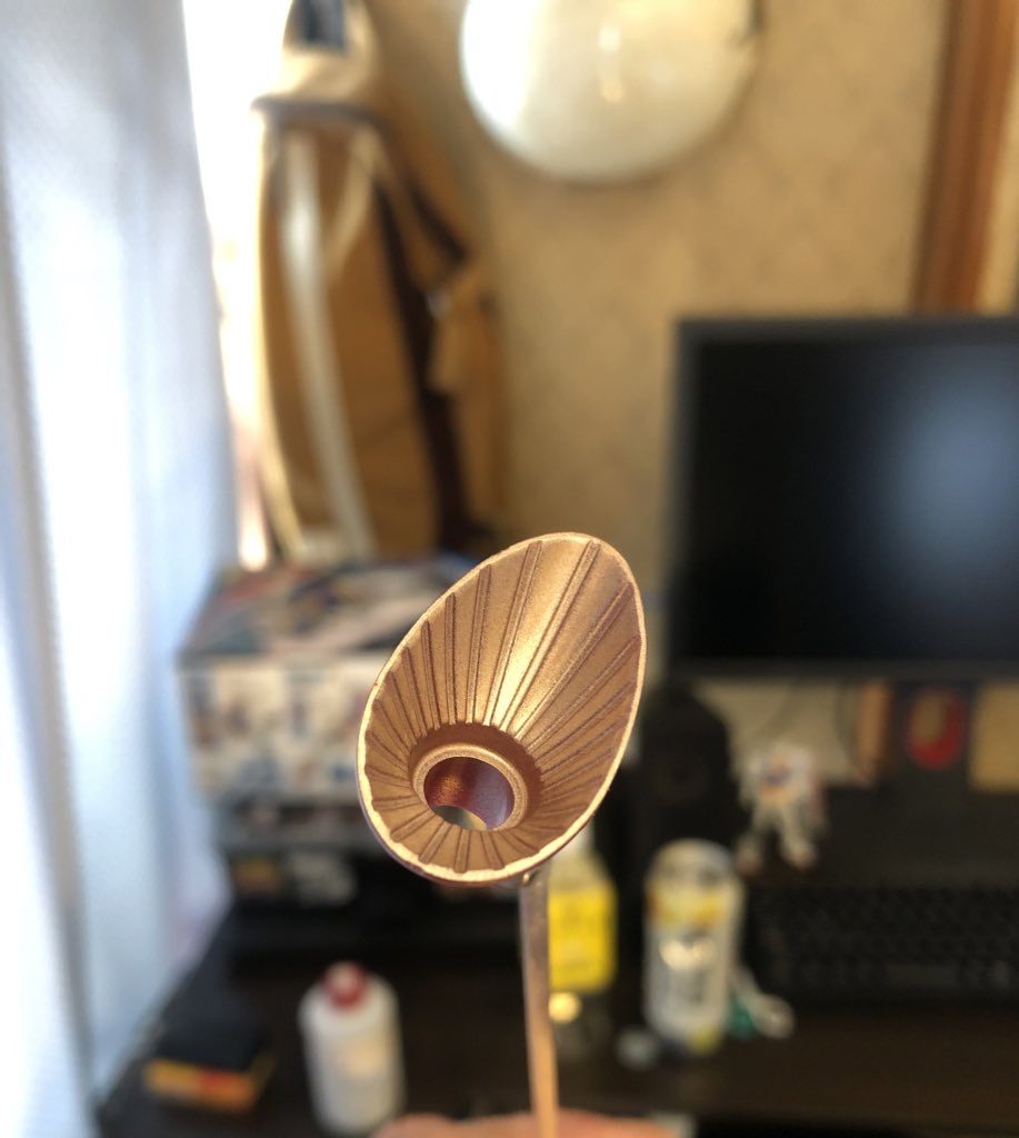 下地水性カッパー＋GXクリアピンクでキャンディー　モノアイ部マーカーメタリックレッド