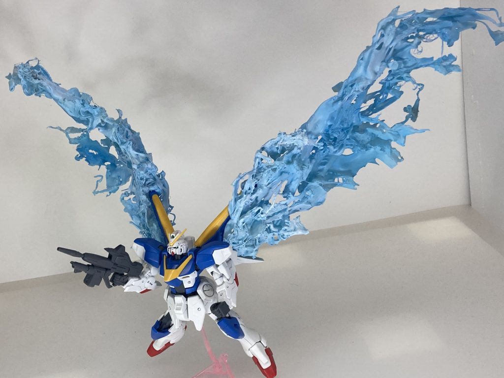 全体図HGUC Ｖ2ガンダム蒼い光の翼はOPのイメージから