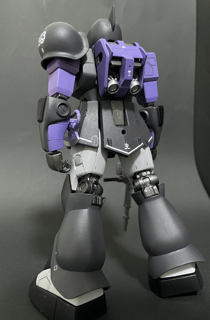 近年のガンダムデカールを合わせる事により、今っぽい感じに仕上がるので、味わい深いですね。古いキットも捨てたモンじゃないと思いました(^^)最後までご覧頂きありがとうございました😊