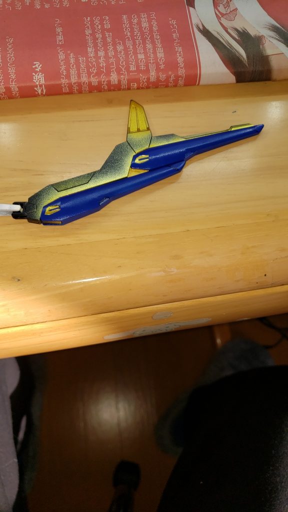 なんとこんなところで過去に制作したADF/AGE-02Vで使う予定だったドラグーンが力を発揮。もうこれでマスキング完了です。元々このパーツによって隠れる場所なので究極かつ、いちばん簡単にできるマスキング方法でしたw