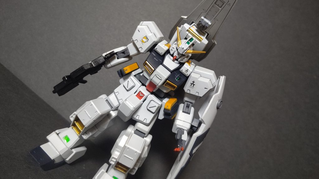 胴体等のネイビーはFS15044をベースに黒を追加。いい感じに渋い色が出た