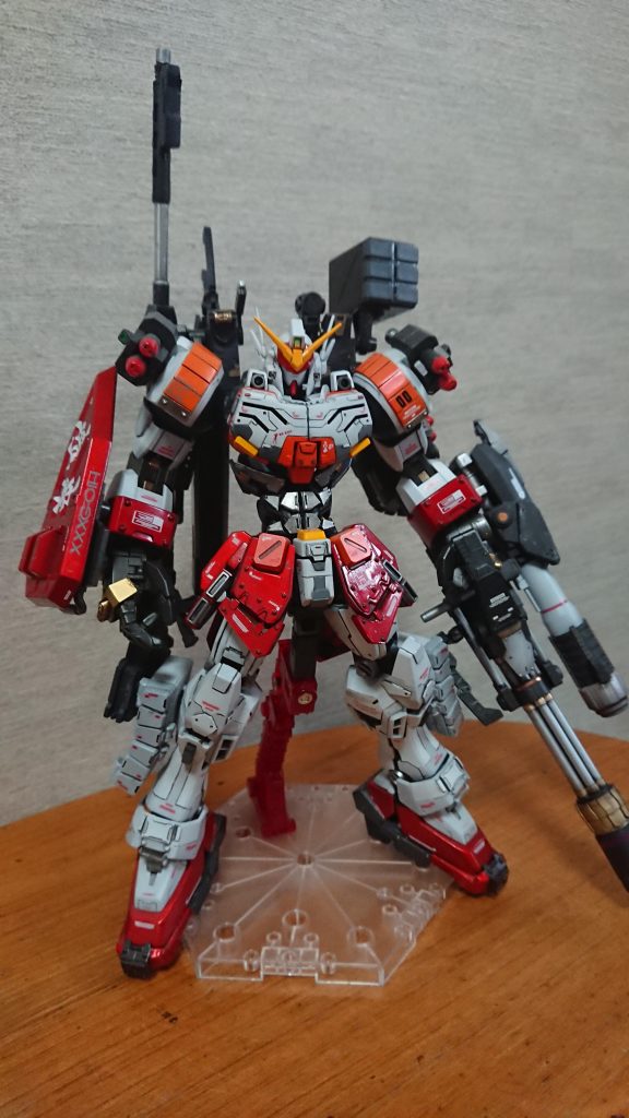 はじめて投稿したので、いたらないとこありますが😅自分なかで一番好きなガンダムはじめて見たとき洋画のヒイローみたいにジャングルで暴れるそんな強い印象がありました。もっとばっきばっきに仕上げてみようと他の作品を参考に仕上げてあります。今後ちょくちょくだしていきますのでよろしくお願いいたします。