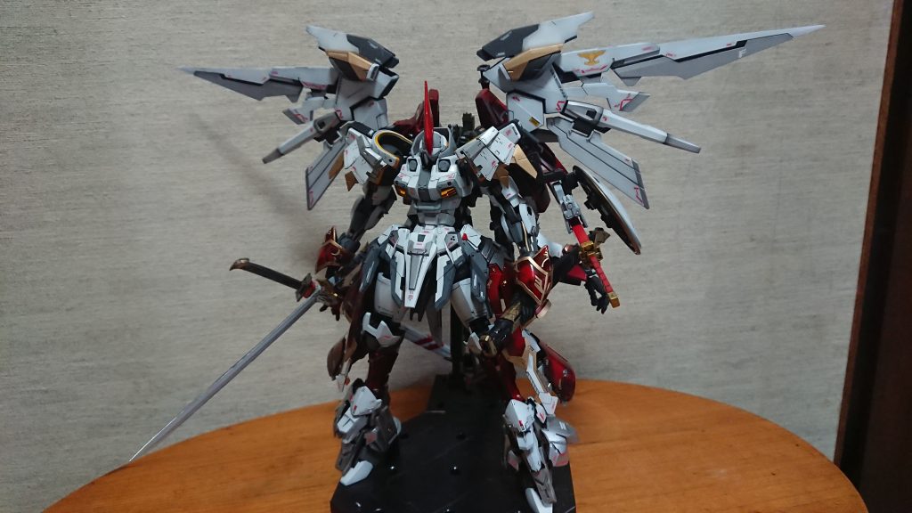 憧れの、、、あのトールギスにちょっとわ近付けないかな？一緒に並べたいなで作ってみました。ちょっと電装試しとけばもっとよかったのかなとでもイメージ道理できたのでよかったです