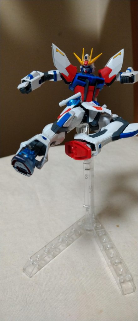 必殺キック炸裂!