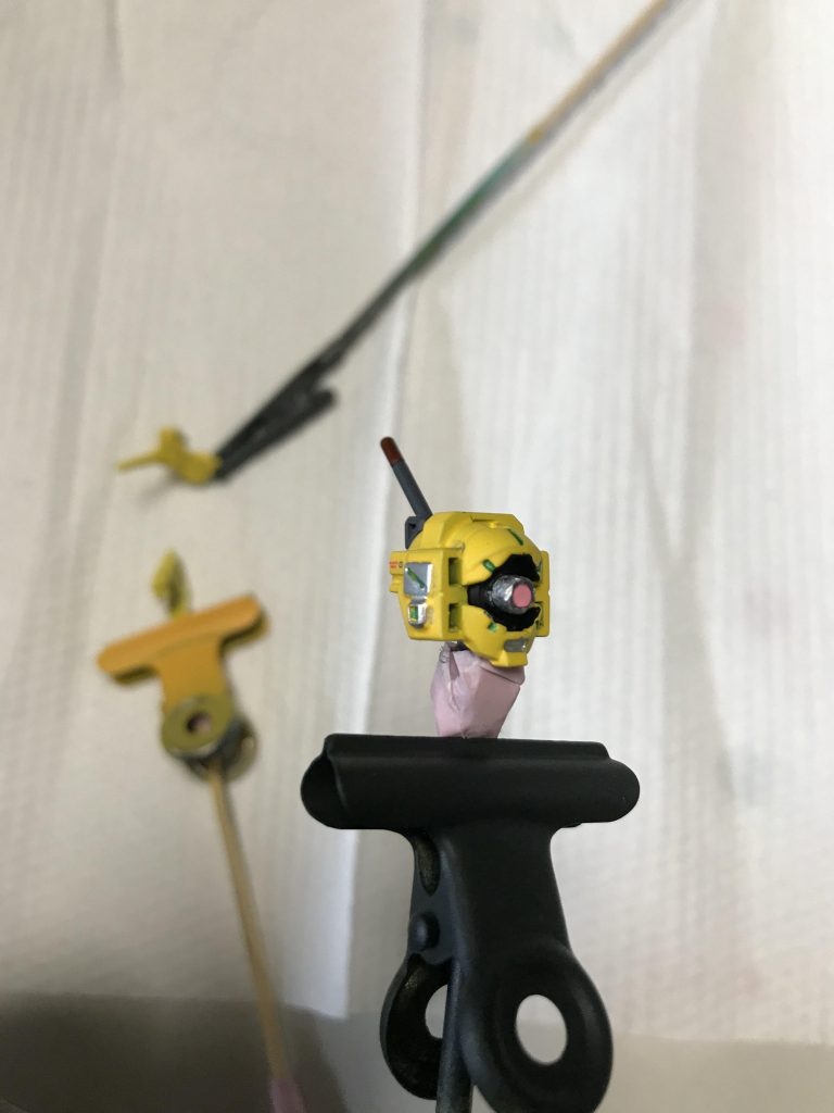 【制作】頭部は30mmのカスタマイズヘッドを利用。顔の装甲を外したスッピンはこんな様子です。