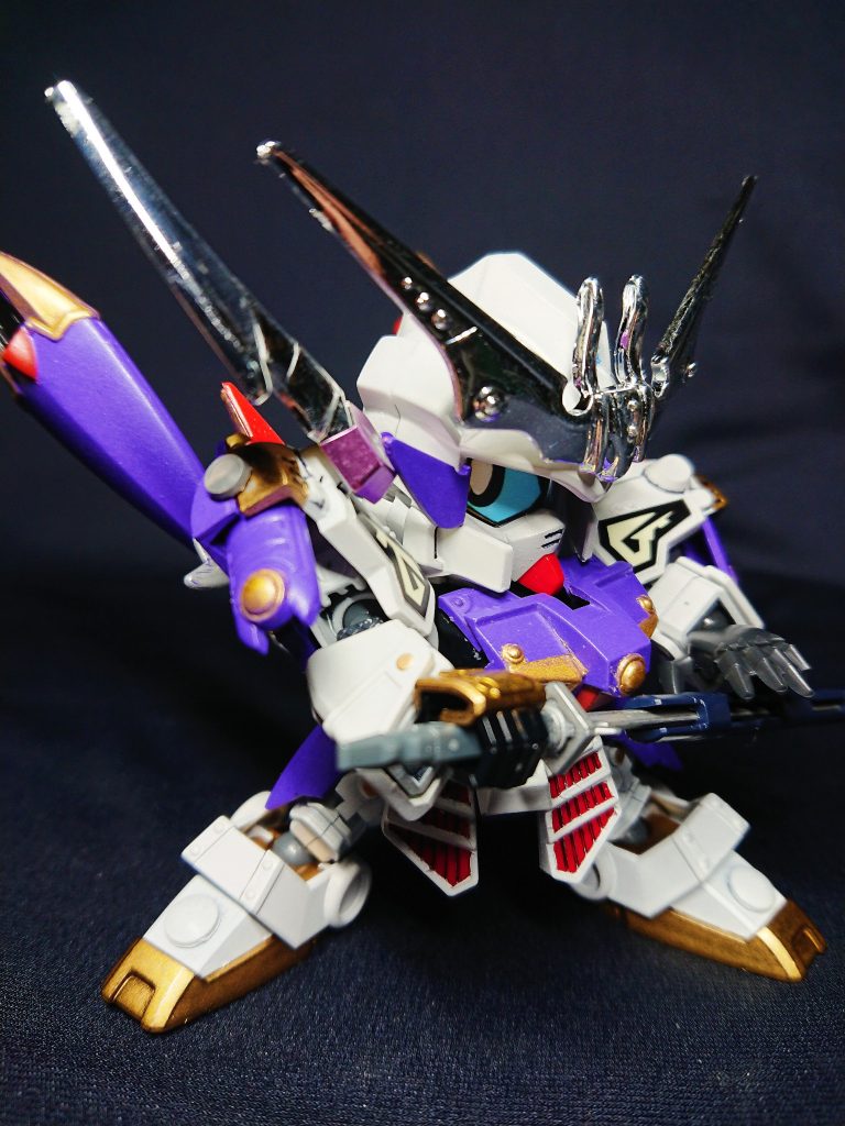 LGBBの引出し肩のおかげで抜刀もできます。ここのとこヒーローズを素体に制作していたこともあり、塗装に関してはこんなにシンプルで大丈夫か?と不安にもなりましたw