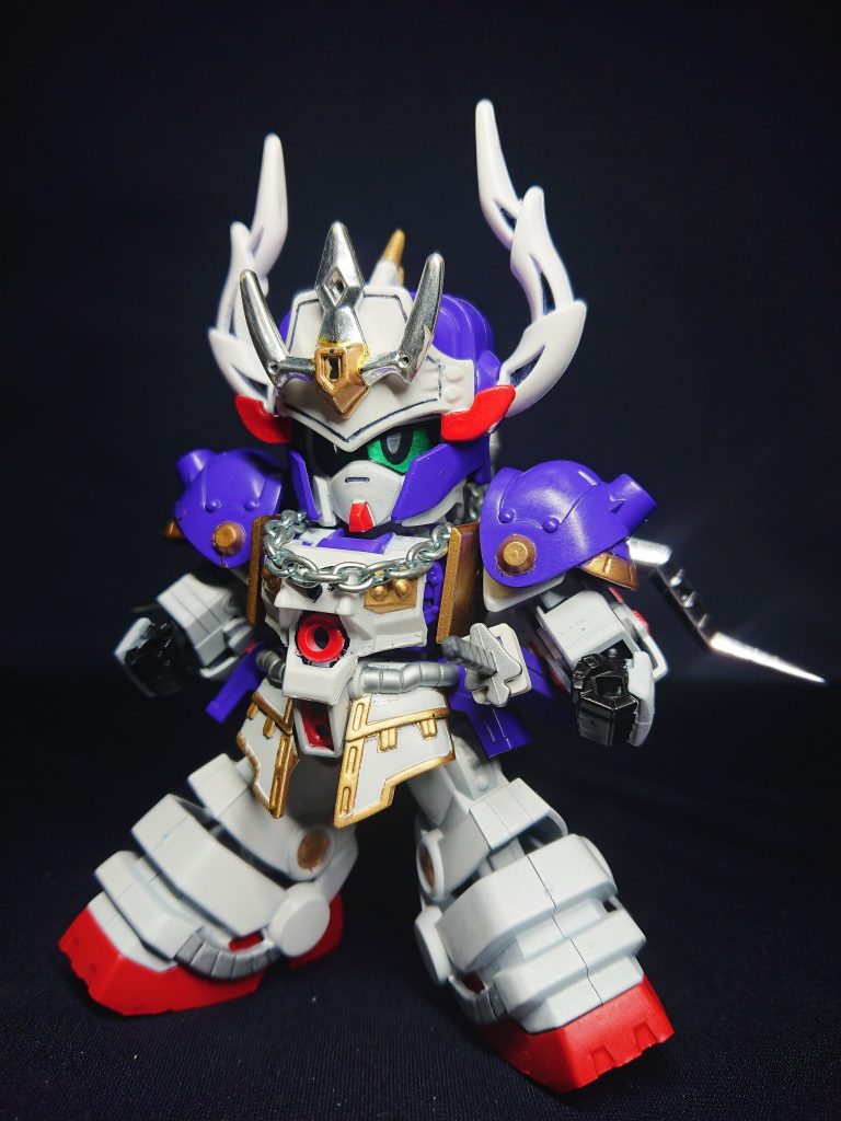 殺駆頭をベースに、1/144ボルトガンダムのパーツで形にしています。