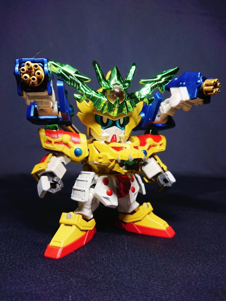 輝龍頑駄無 強化ユニット 爆炎龍砲(ファイアードラゴン)鋼丸の腕の延長によりちょっと長めに感じますが、輝龍も頭身アップしているので実際はそこまで気にならないかも?