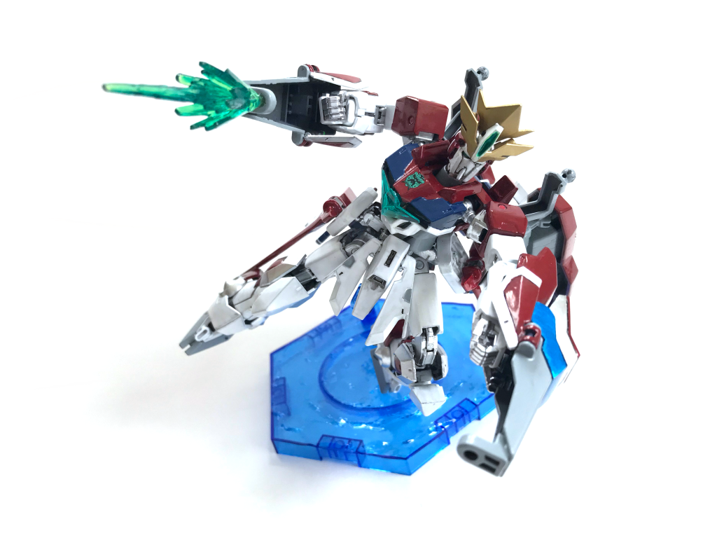 キングモード2[ディオスクロイ]肩アーマーを腕部に接続し、ナックルガードとして使用するモードです。ナックルガードからはパルマフィオキーナを展開することが可能。使いようによってはビームソードも出せる。キングモード1の時もそうですが頭部の変形とビーム展開、胸部のエフェクトは演出という設定そのままにしています。