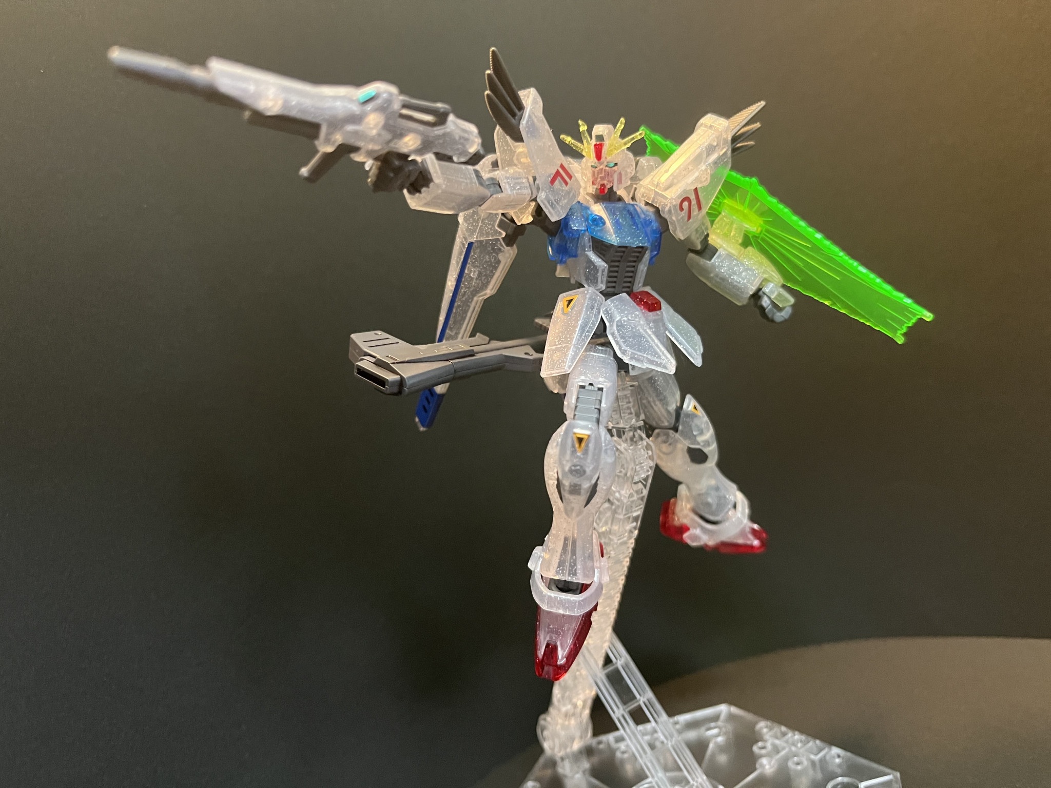 MG ガンダムF91 Ver.2.0（残像イメージカラー） - プラモデル