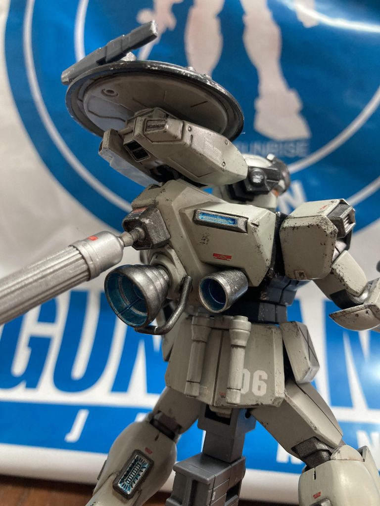 レドームとバックパックの装備の組み合わせは、いい感じに出来たかなと思います。 スラスターやバーニア内部は、焼き表現としてクリアブルーを入れています。