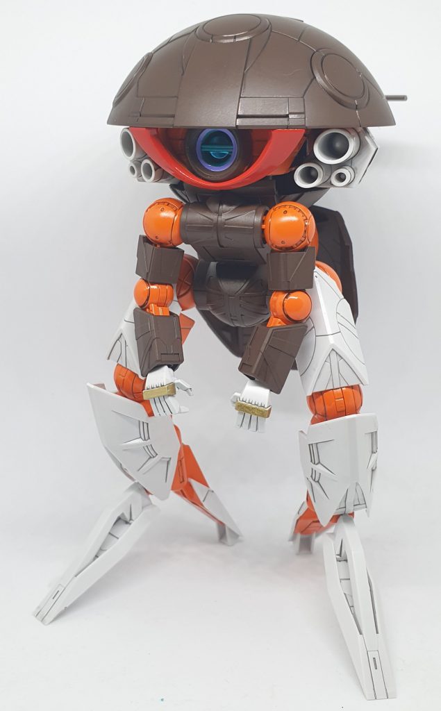 ウォドムポッドを2個買って(ブルジョワ)、両頬(で合ってるのか？)を削り込み、ミサイルポッドを左右一対になるように改造して、削った頬に当てがいました！