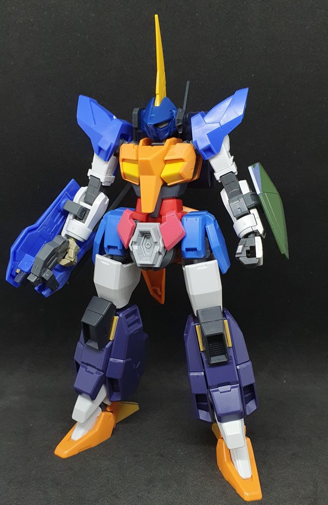 バーザムの部品は頭部と膝アーマーのみ使用しています。また、腰が無いのがバーザムの魅力なので(?)その辺を意識して、本機も腰っぽい部分はありますが、脚です。