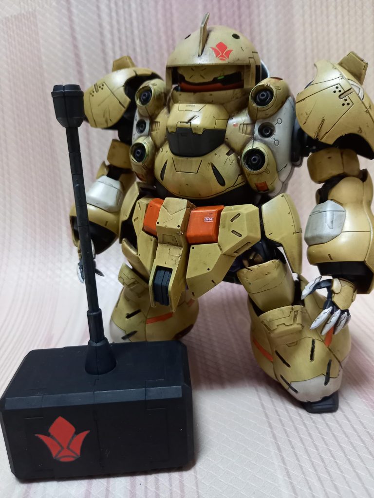 巨大ヘルメットで三日月戦での弱点を克服。