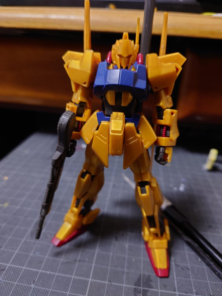 仮組み状態です。とても大切な友人から戴いたキットなので持てる全ての技術を注ごうと決意しました。