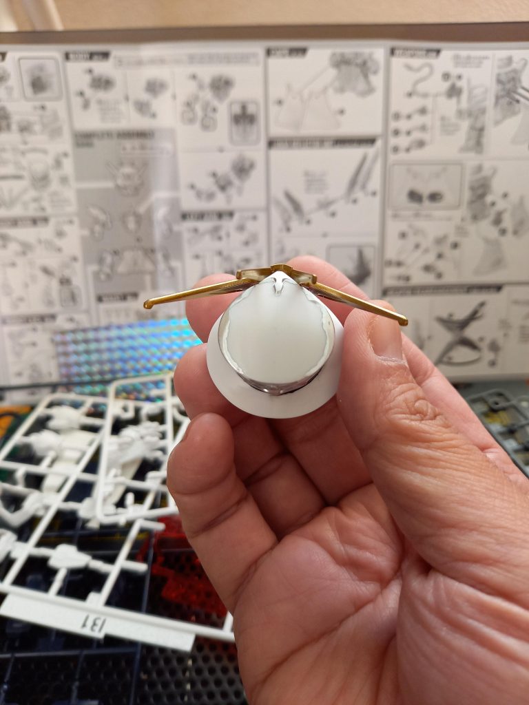 ハットの部分は合わせ目消しを施してます🎩