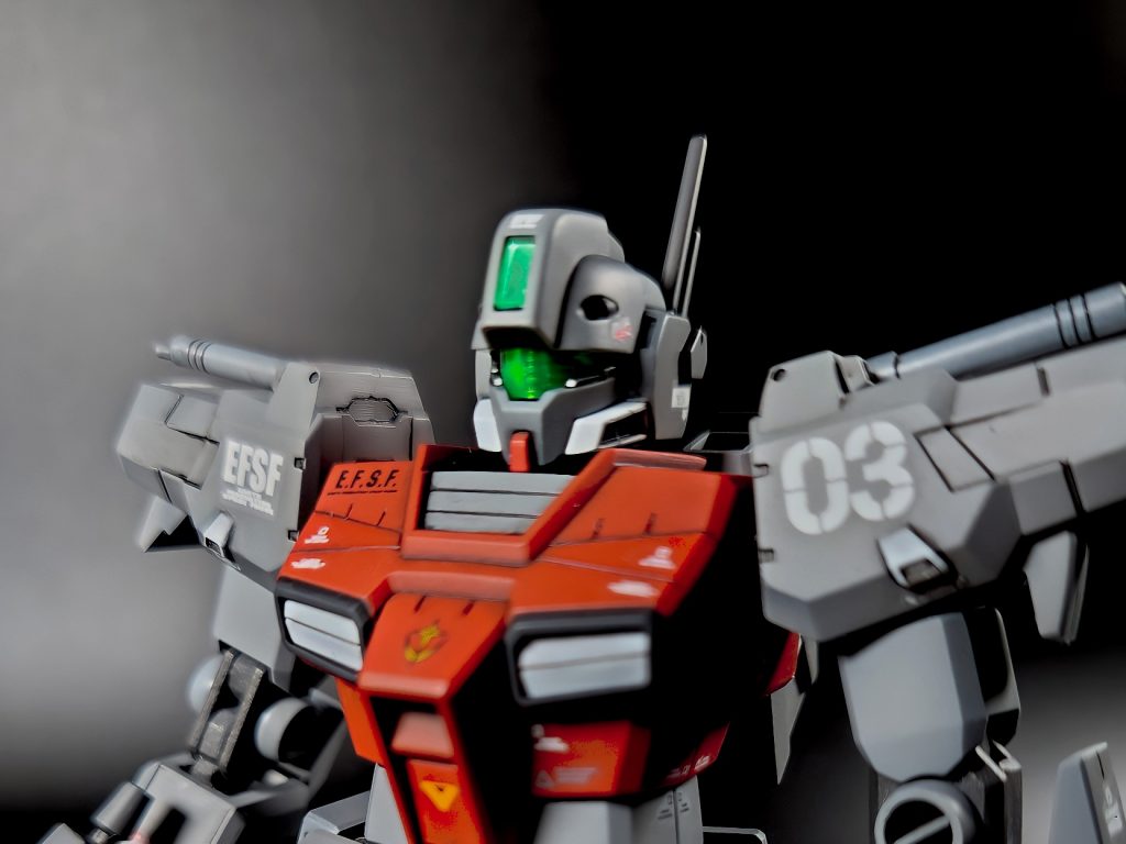 額&後頭部のセンサー部分もせっかくなのでランナーを削り出し(削ってる最中に2回紛失😥)