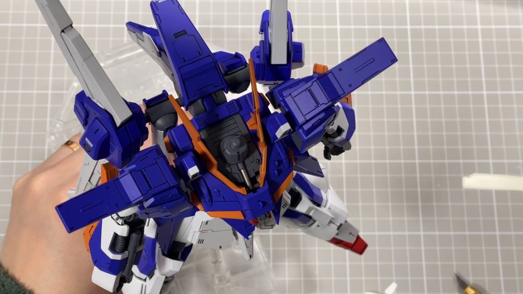 各部塗分けや細かい所もハセガワフィニッシュシート貼りつけたり