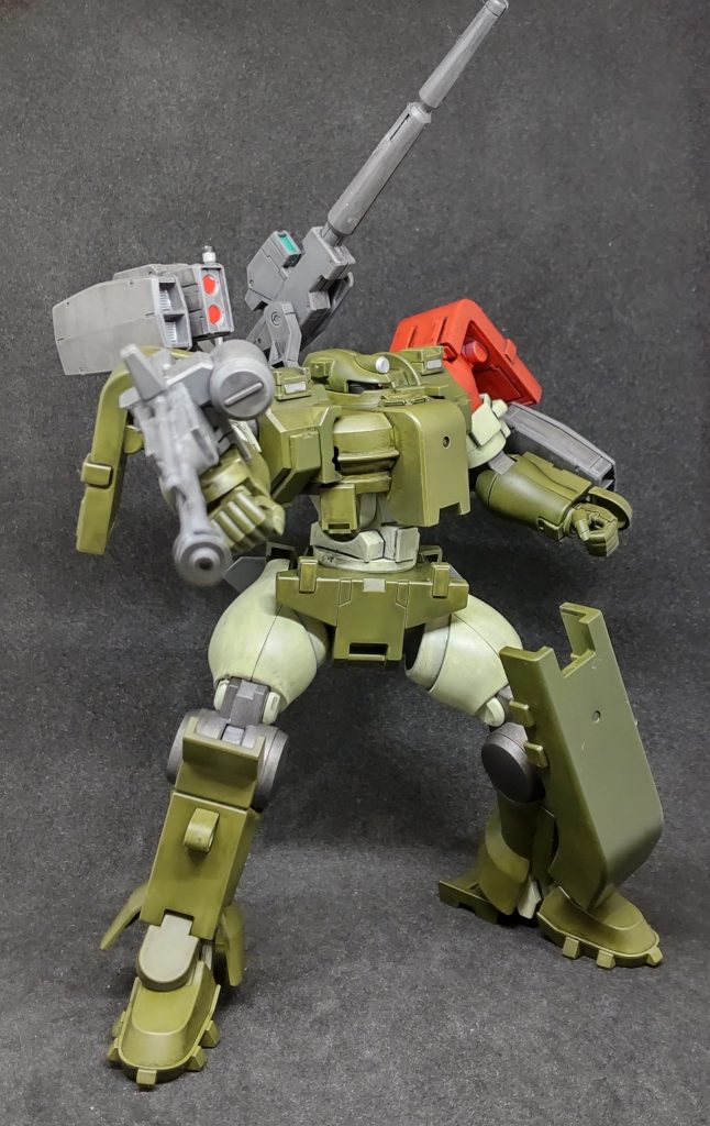 丁度いいレンズっぽいパーツが無かったのだけが残念です。仕方ないのでおでこの突起をフェイクのレンズっぽくしました(笑)