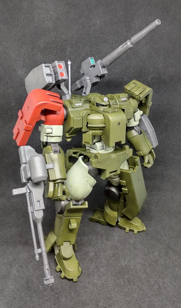 差し替えたら右肩にも出来ます(笑)これでペールゼンもニッコリ。