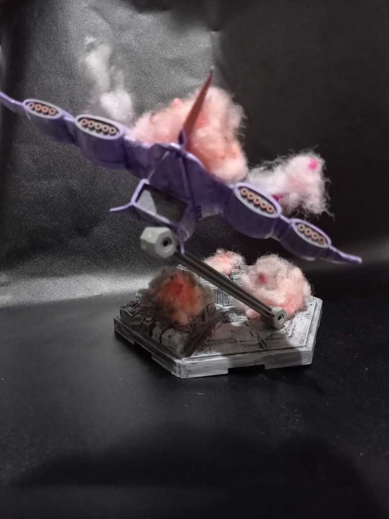 木馬にガウをぶつけてやる！