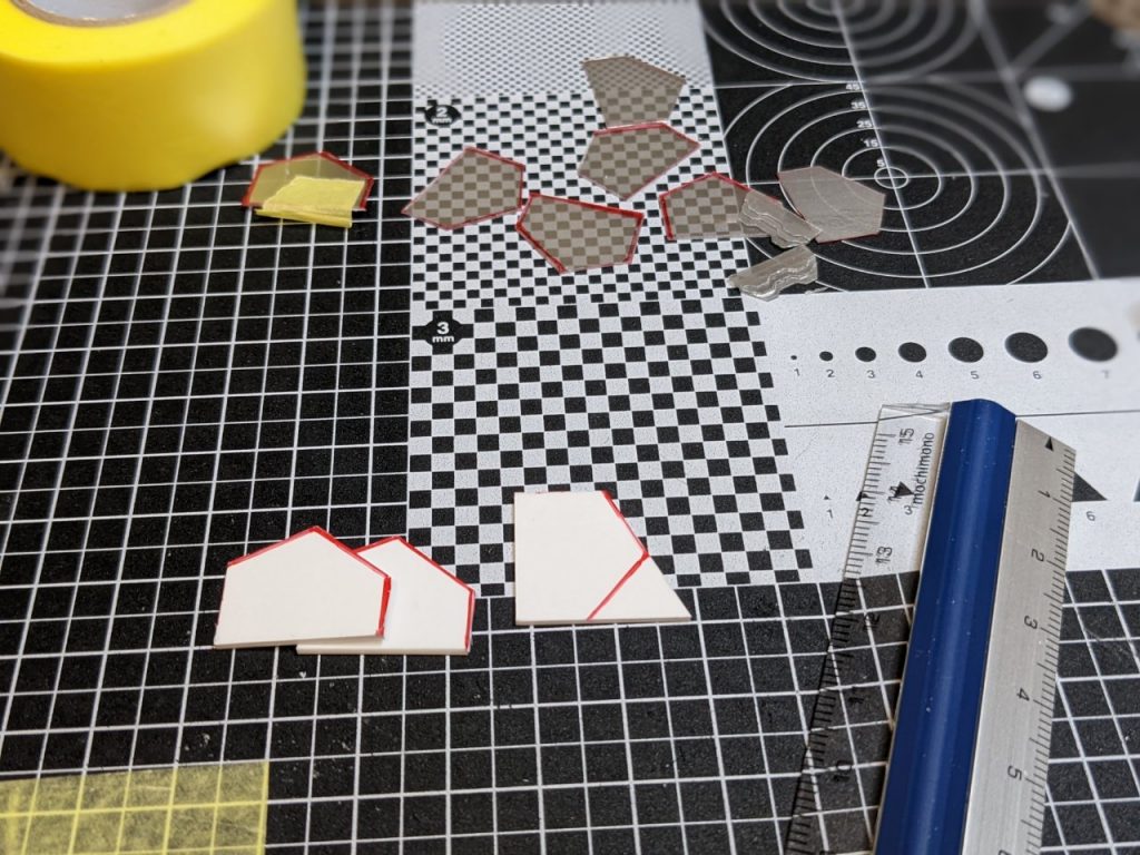 スラスターはセリアにあるプラパンを重ねる方法で作ってみました