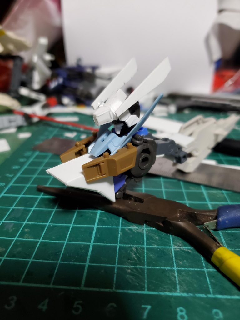 頭部は、プラ板によるフルスクラッチにて製作。