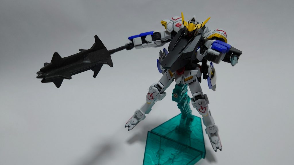 第5形態前腕の迫撃砲はミサイルを外すことが出来ます。わかりにくいですがシュヴァルベ・グレイズのスラスターの塗り分けがすごく大変でした。