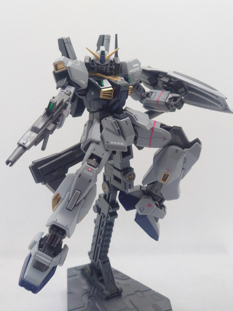 本当は右スネあたりに「AG」のデカールがあるんですが…ミスりました(´；ω；｀)