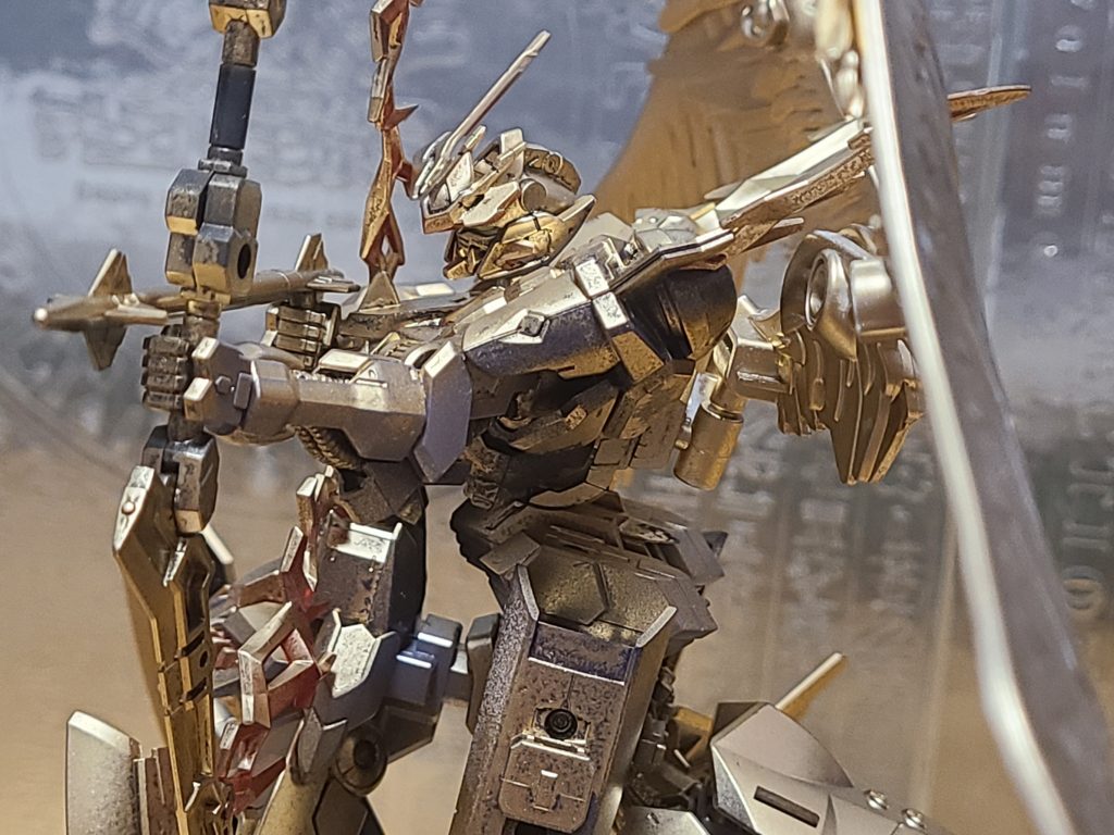 ウイングはバルバタウロスのアタッチメントパーツに取り付けました。 