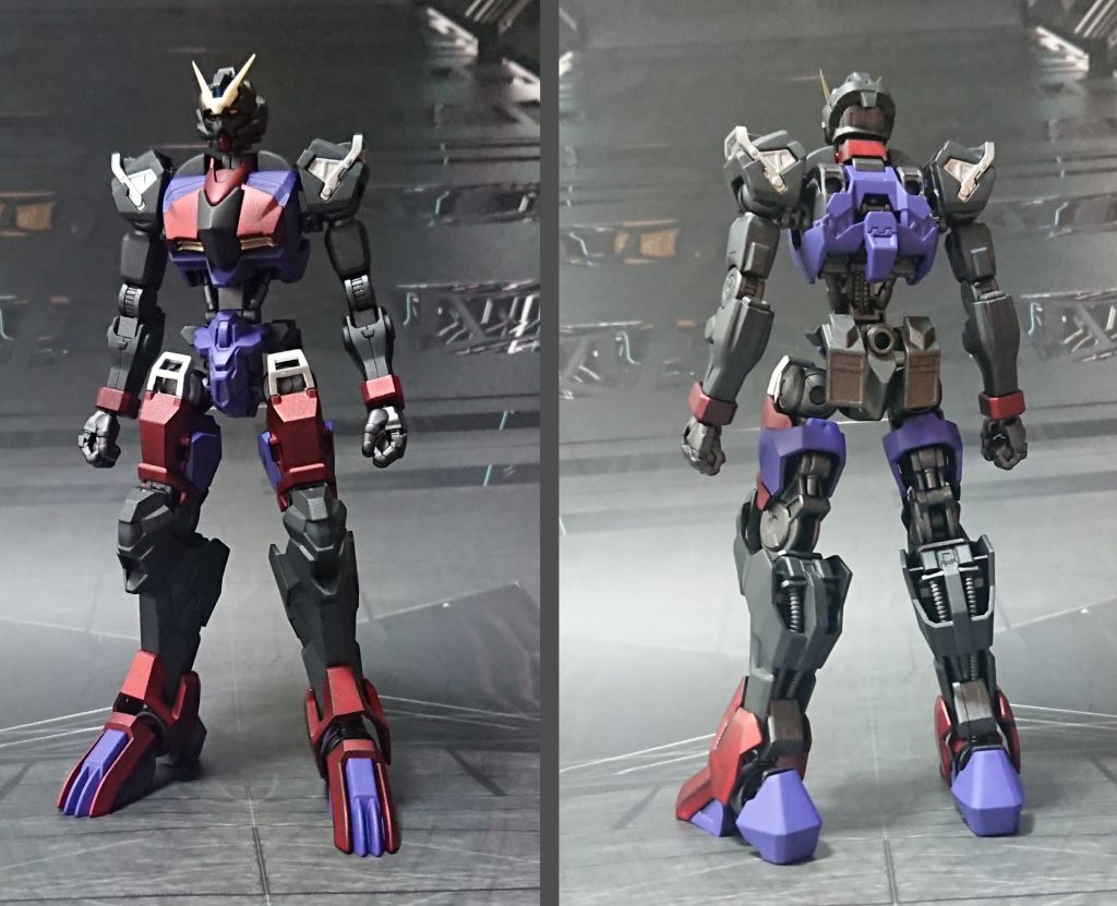 ネイキッドの前・後ろ。顔のパーツは少し削って整形、手首は他社パーツを使用。