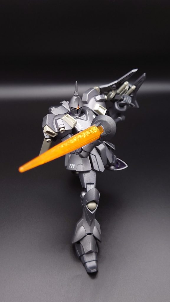 カラーリングはライトガンメタル、ガンメタル、シャンパンゴールドのつや消し。