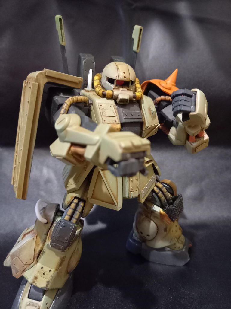 必殺パンチ👊😠で倒します。