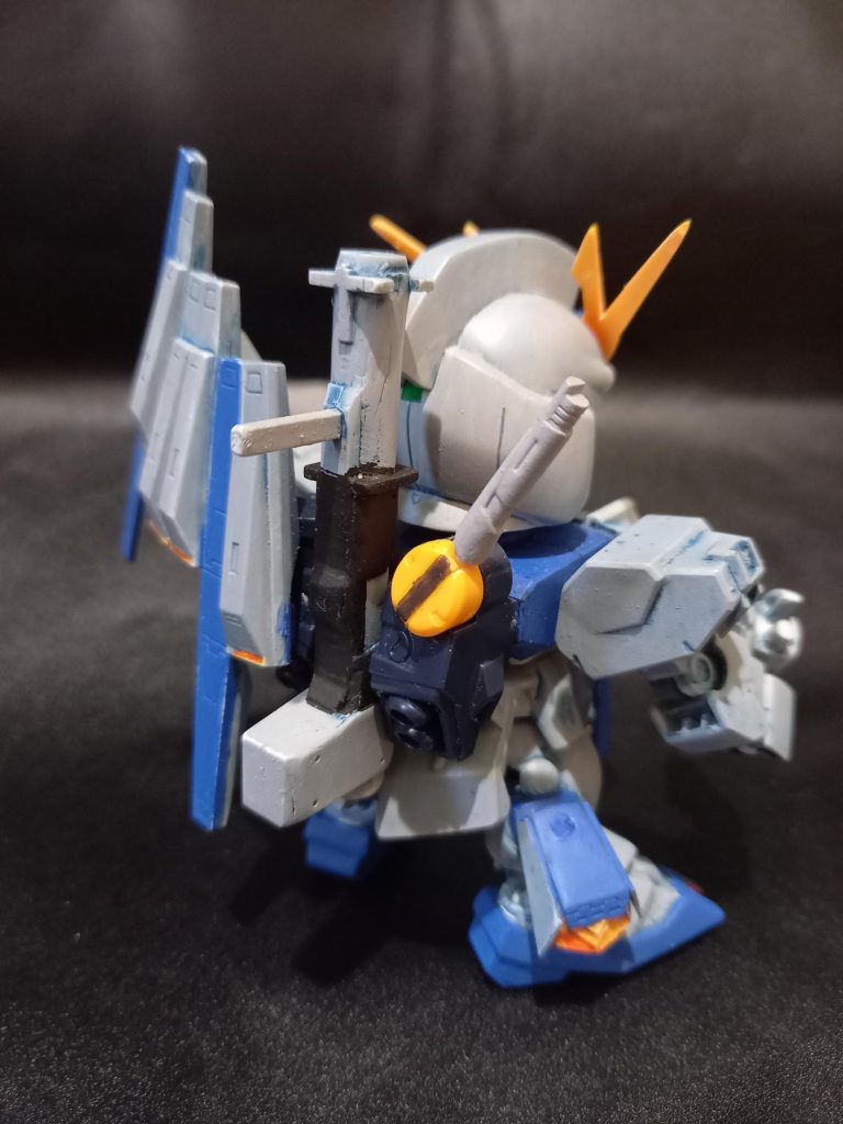 あしのスラスターはプラバンで何となくぽくした。