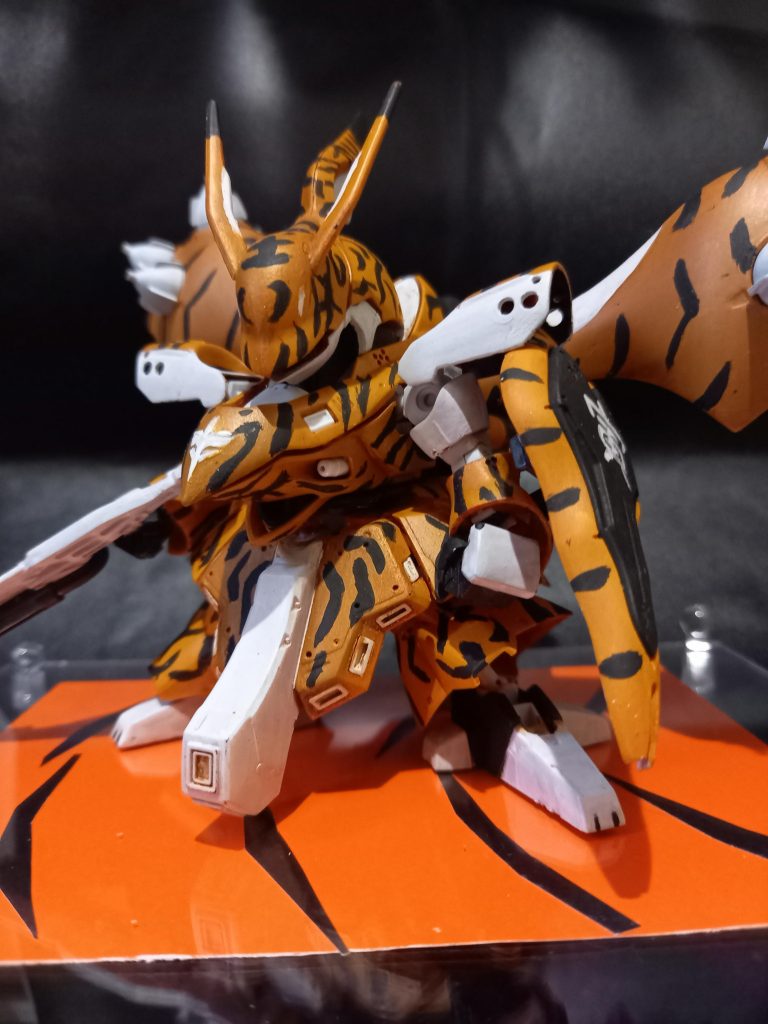 オレンジ茶色を作るのに苦労しました。失敗すると塗り直しなのでつらいです。