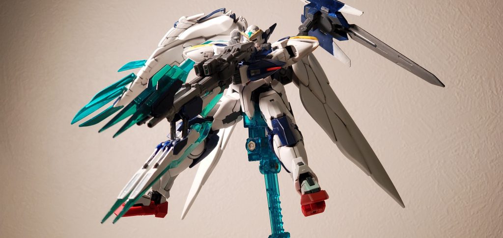 GNツインバスターライフルGNソードビットと組み合わせる事でより出力をあげることが出きる。