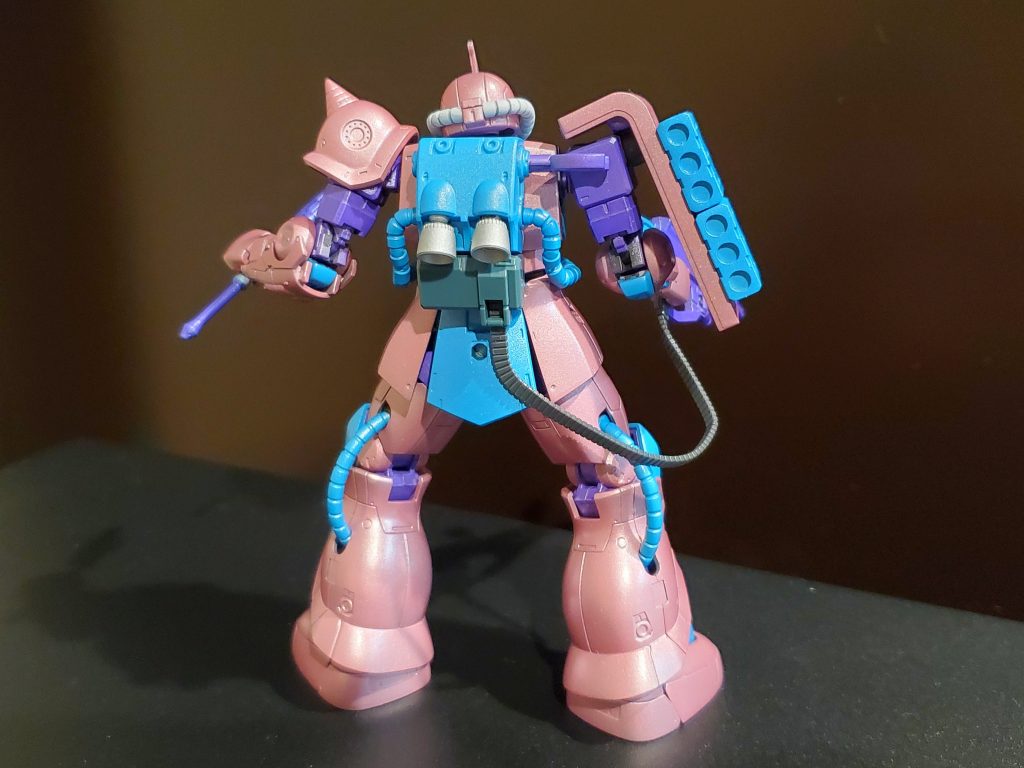 マスキングでの塗り分けは武器のみ。他は時間の都合で断念。でも結構それっぽくなったでしょ！？