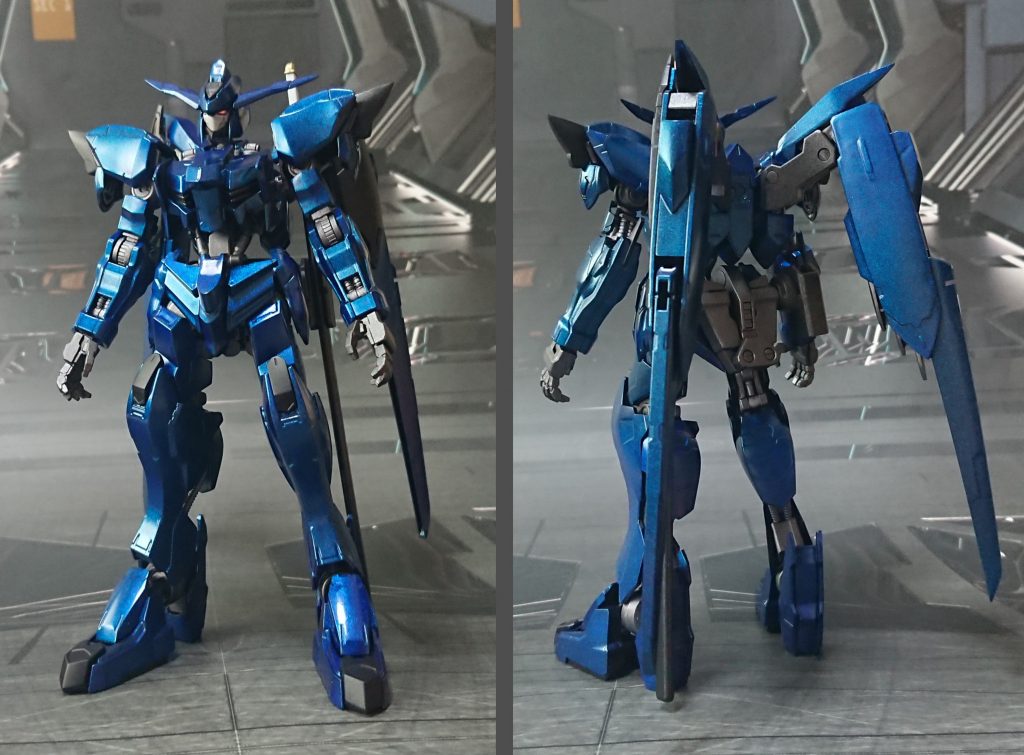 ガンダムギルバエルの前・後ろ。