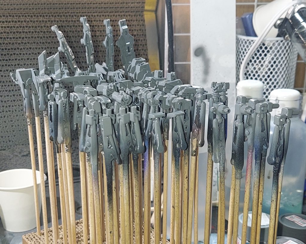 塗装はクレオス水性サフからクレオス水性ホビーカラーをエアブラシ塗装にて行ってます