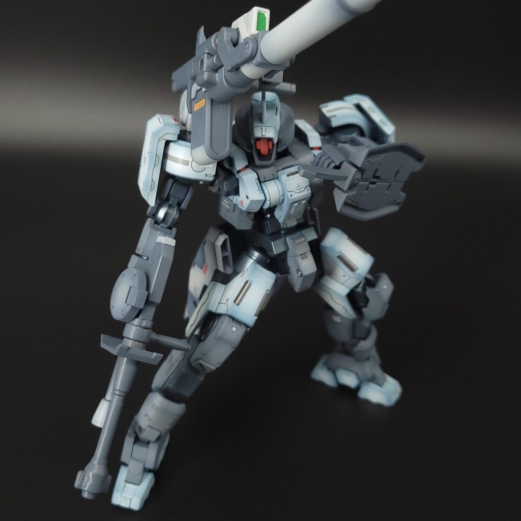 今回のお気に入りショットです！ご覧頂きまして、ありがとうございました☺️鉄血系キットの例にもれず、作りやすい／よく動く／安い素敵なキットだと思いますので、もし良かったら皆様も見かけたら手にとってみてください！