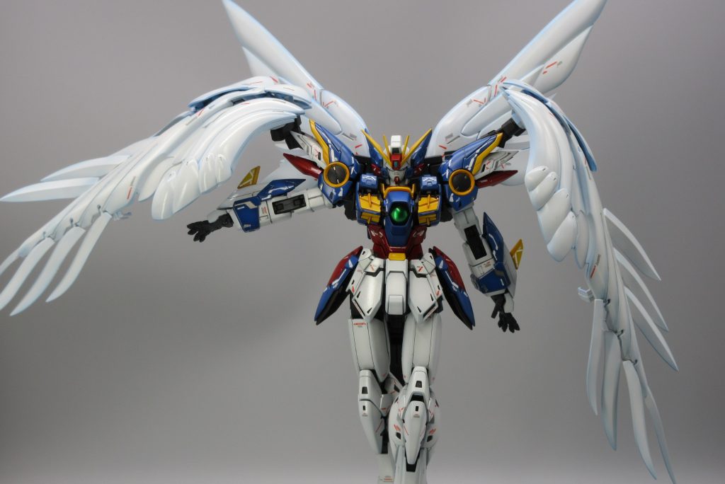 アーリーカラーのカラーリングがトイ風なので今回は光沢仕上げで所々ハイライトが入って中々見応えあるかと